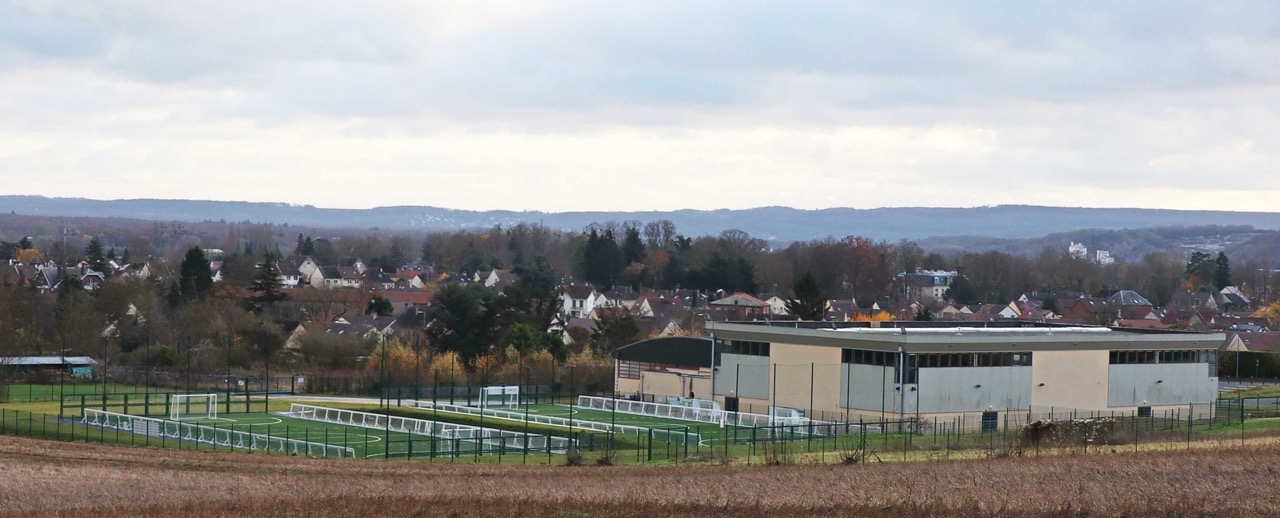 Terrains-et-Complexe-Sportif-1