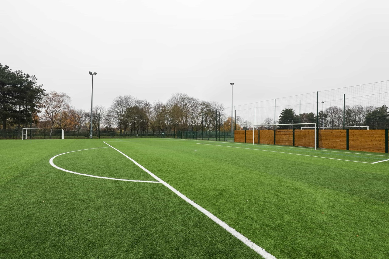 4-Vue-aire-de-jeu-vide-2-1