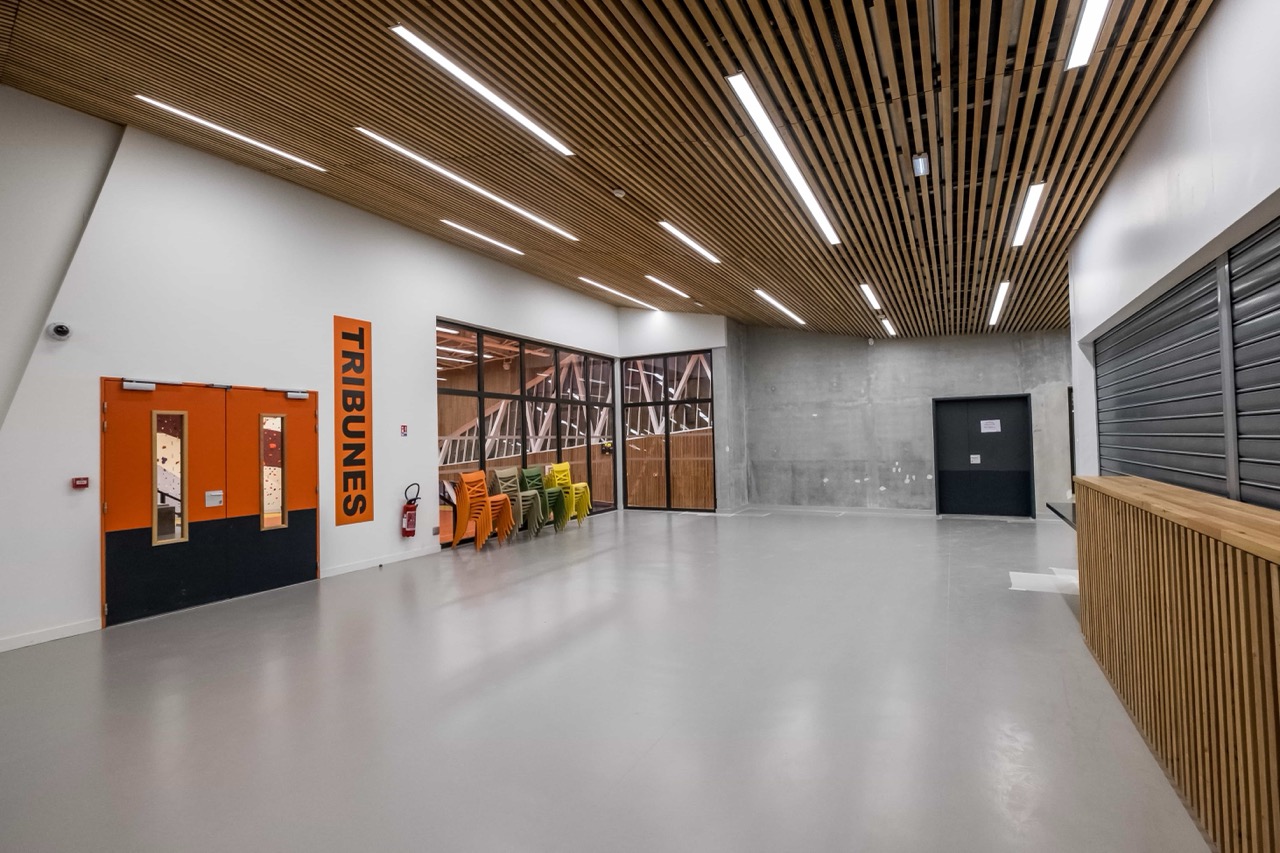 Complexe-Sportif-La-Fontaine-Arnaud-BELTRAME-_-Club-house