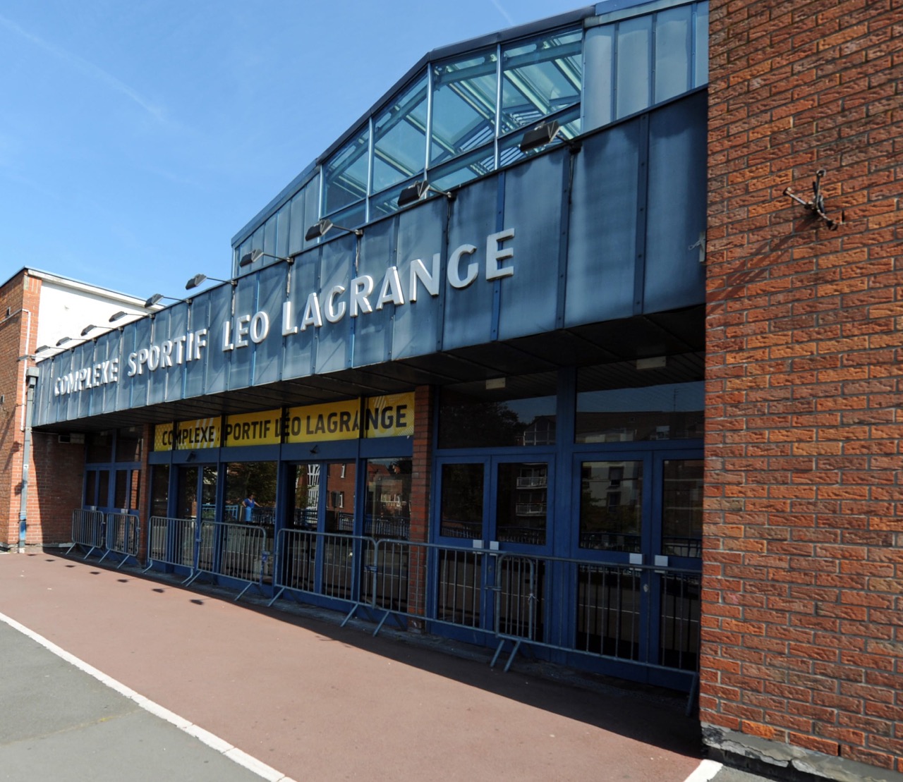 Complexe-Sportif-Leo-Lagrange-Exterieur