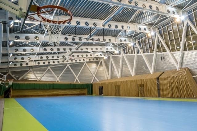 Gymnase-college-vue-basse-nuit