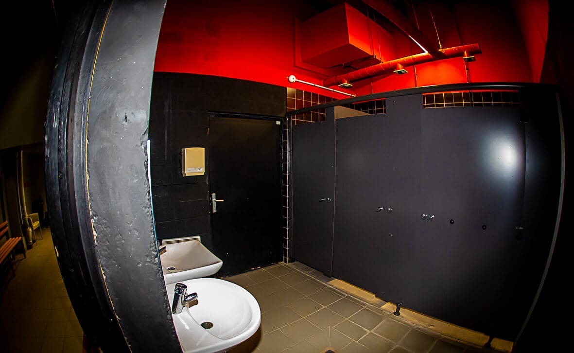 halle-de-glisse-douches-e1623321424857