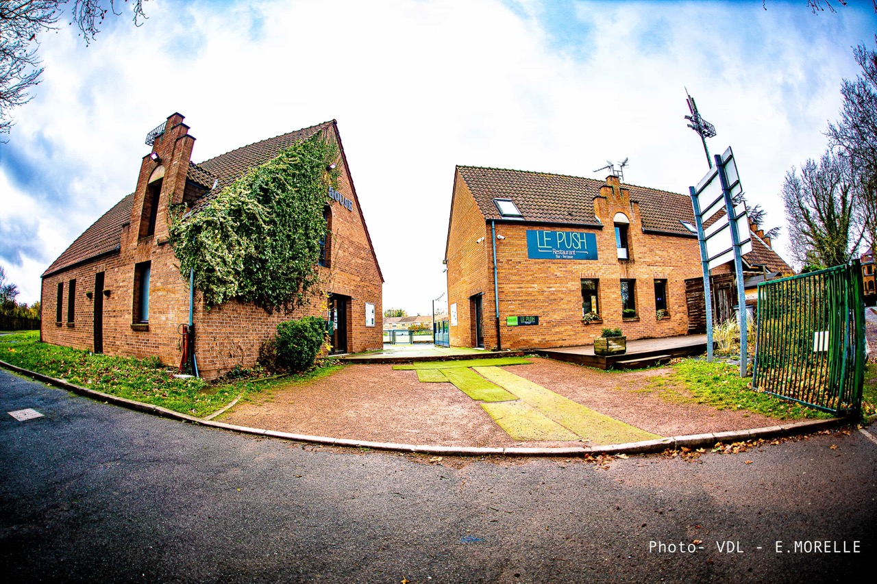 hockey-entree-et-club-house