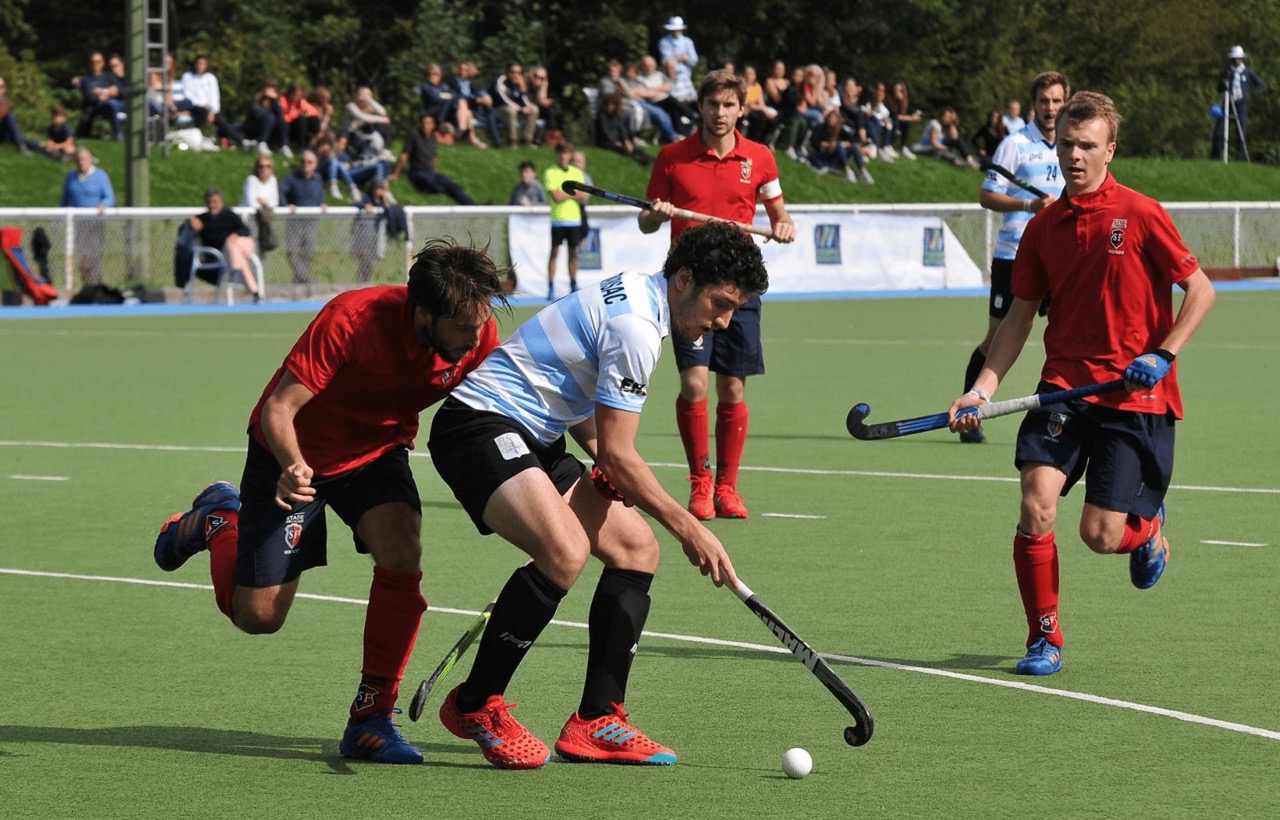 Hockey-sur-gazon-a╠C-La-Boulie-Racing-Club-de-France-┬®-RCF16