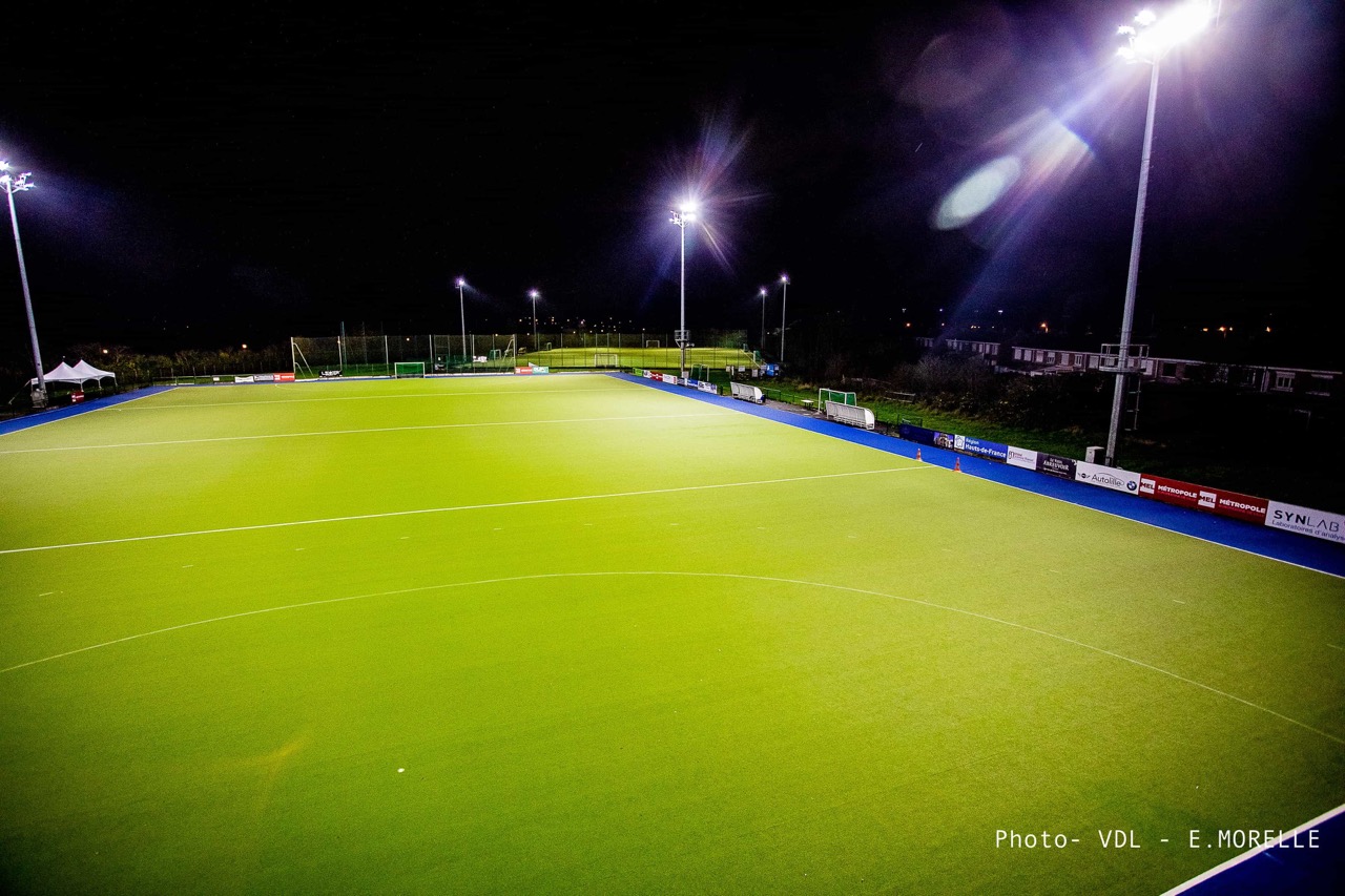 hockey-terrain-honneur-eclaire-_2