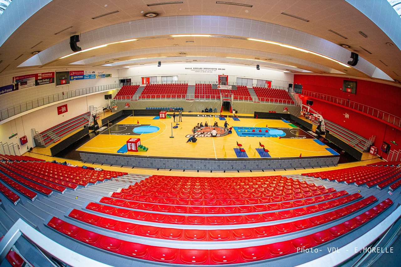 Inkedpalais-des-sports-vue-densemble-en-hauteur