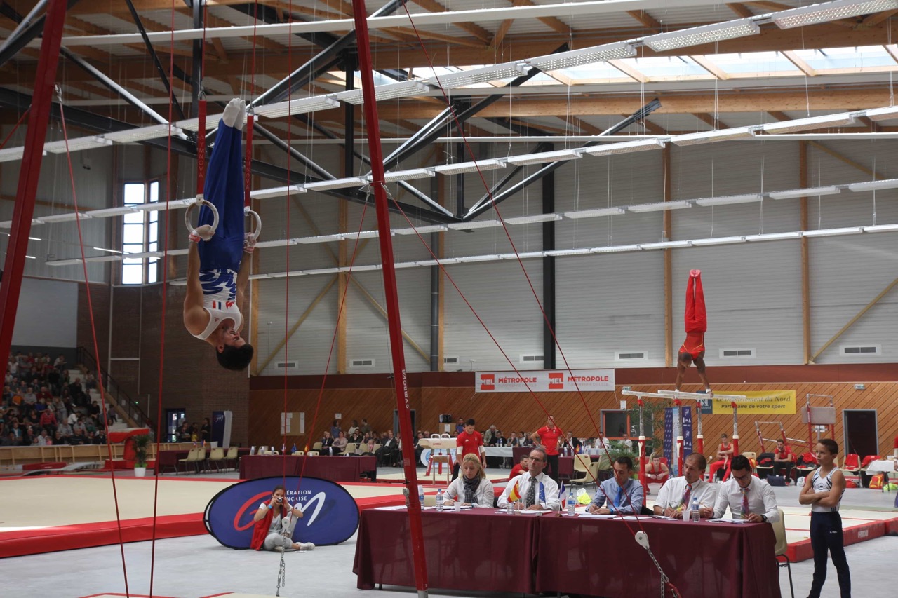 Salle-de-Gymnastique-Marcel-Vendrome-Interieur-1