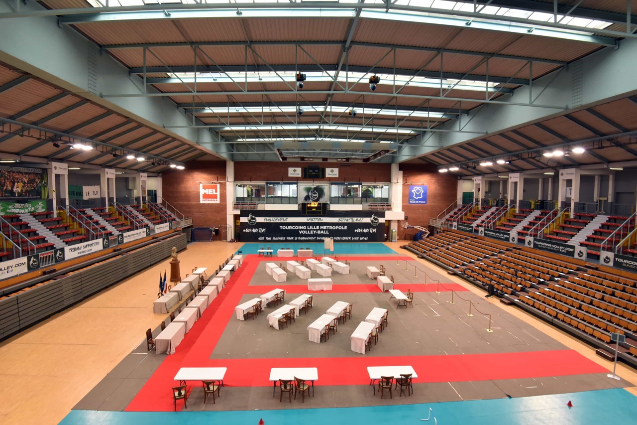 Salle-de-Volley-ball-Pierre-Dumortier-1