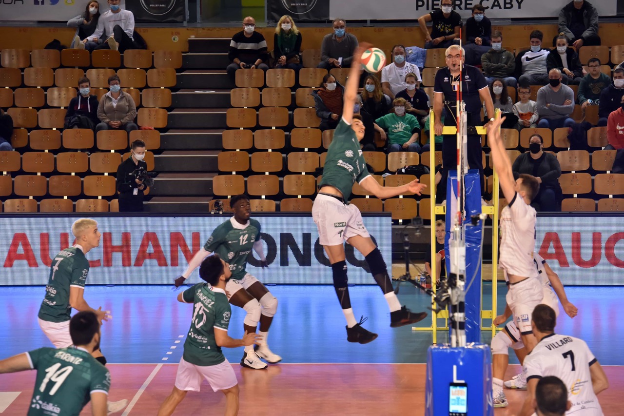 Salle-de-Volley-ball-Pierre-Dumortier-4