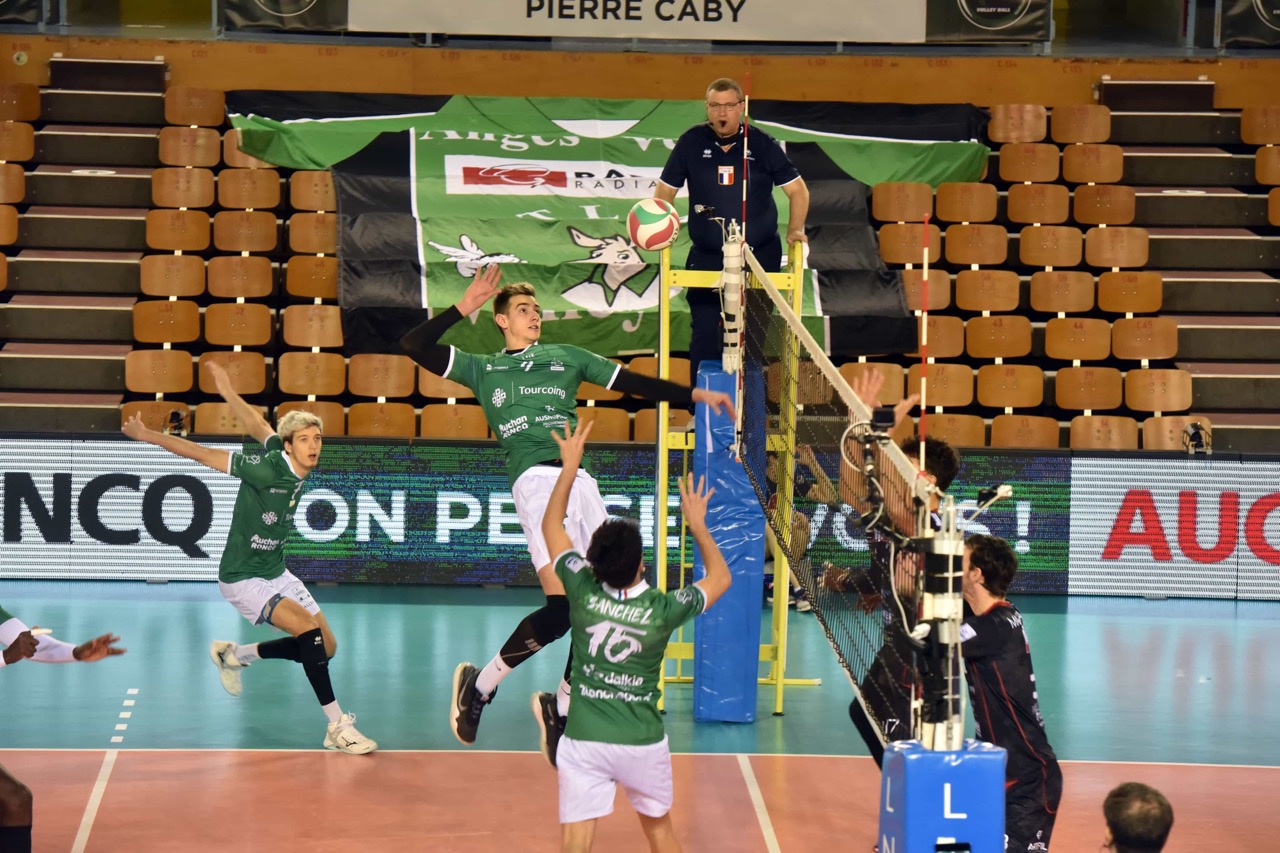 Salle-de-Volley-ball-Pierre-Dumortier-5