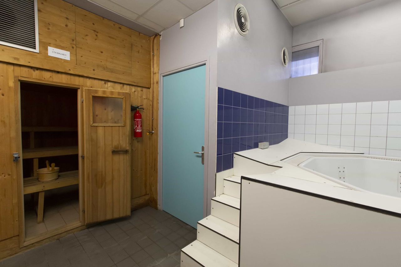 sauna_jacuzzi_palais_des_sports