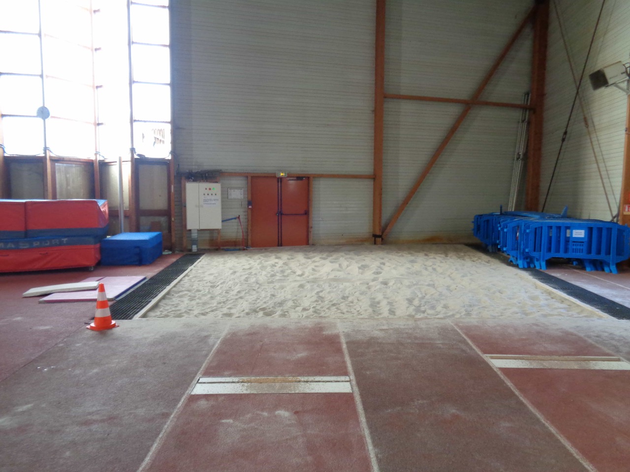 Sautoir-longueur-Halle-de-saut