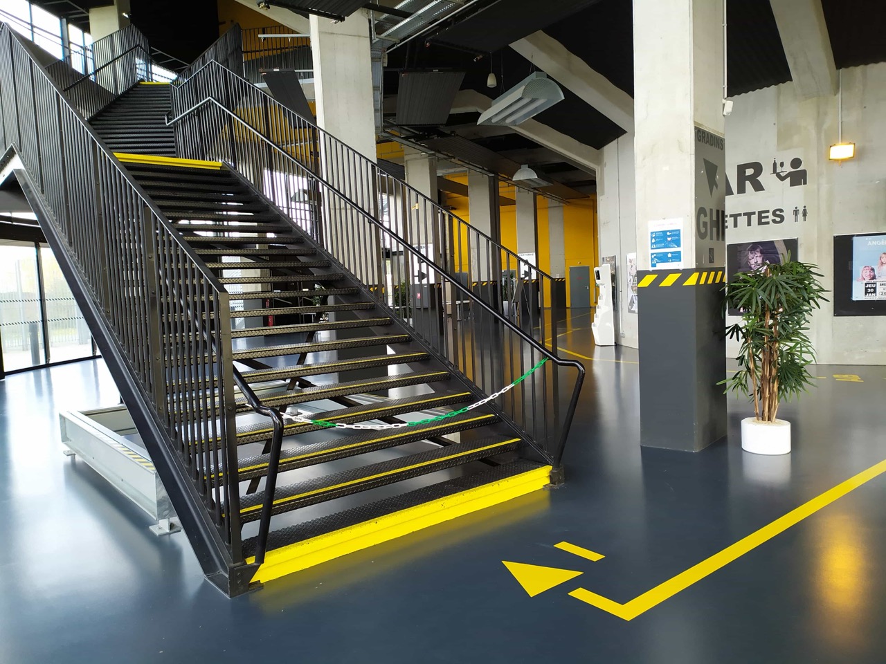 Trelaze-Arena-Loire-Hall-1