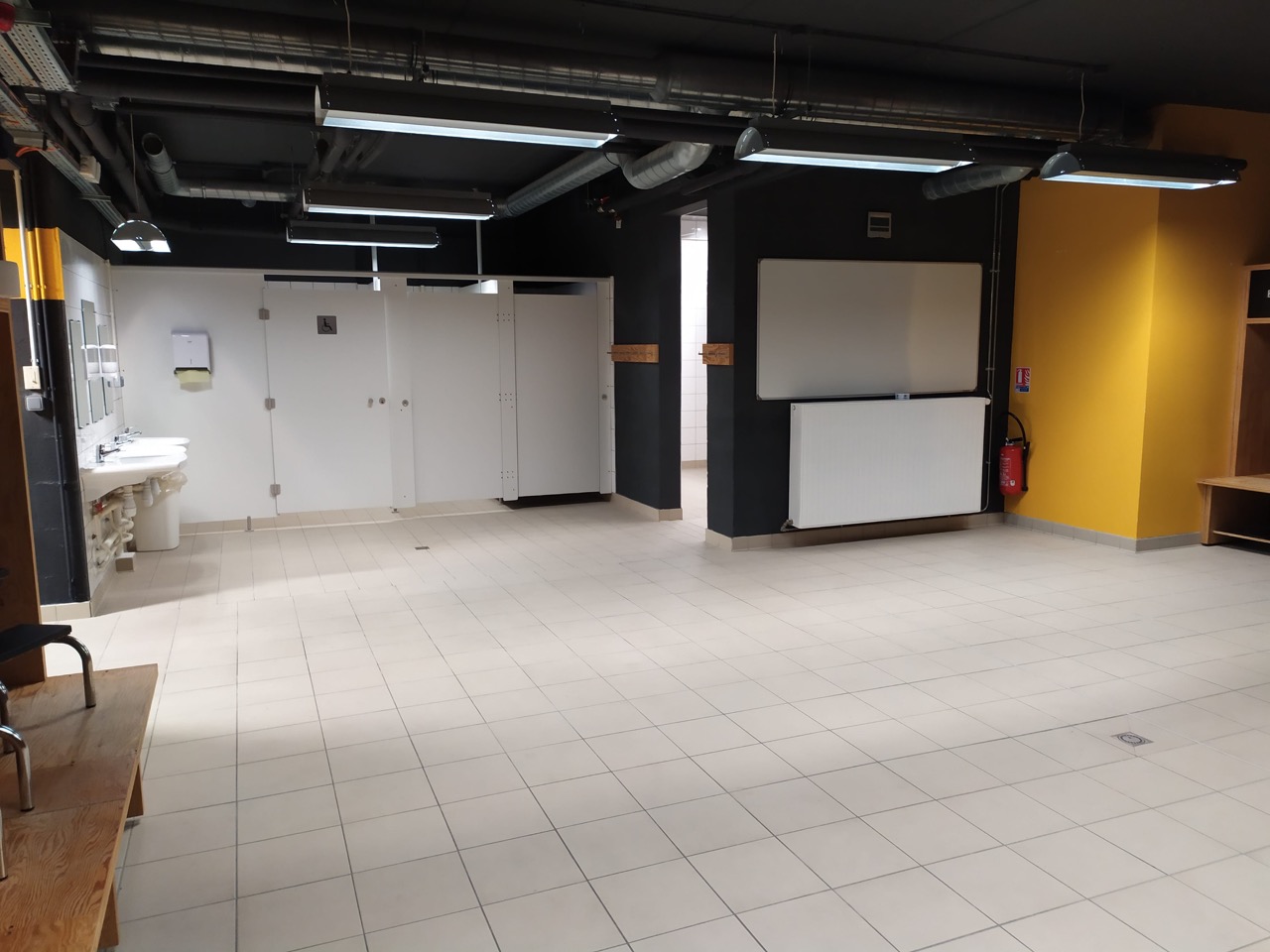 Trelaze-Arena-Loire-vestiaires-2