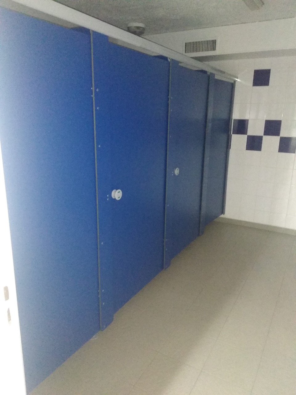 Vestiaires-0-douches