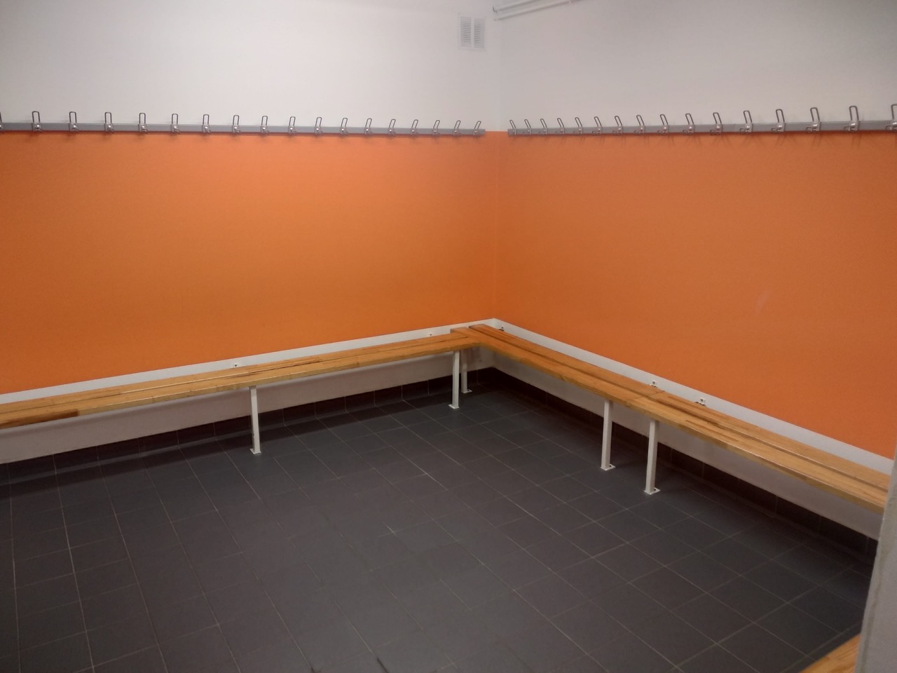 Vestiaires-3P-bancs