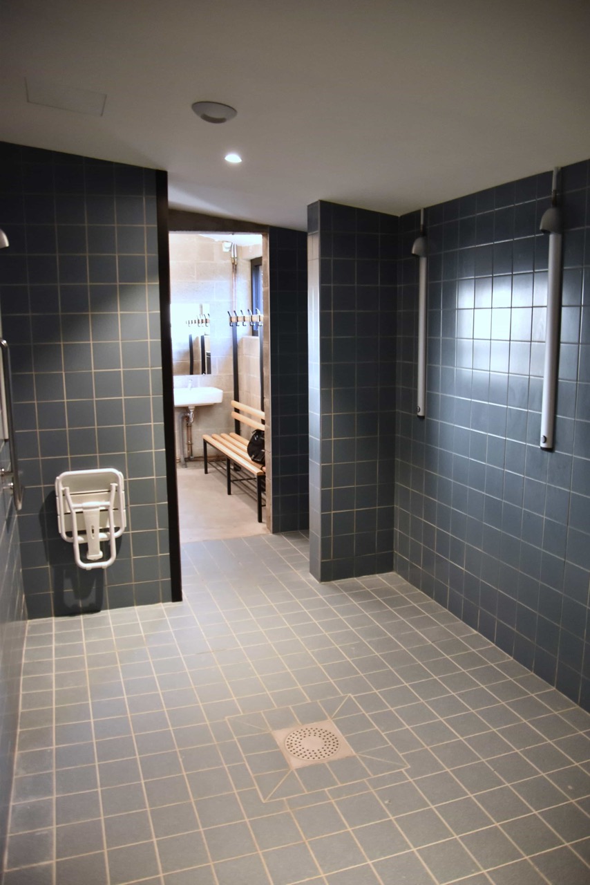 Vestiaires-Douches-3