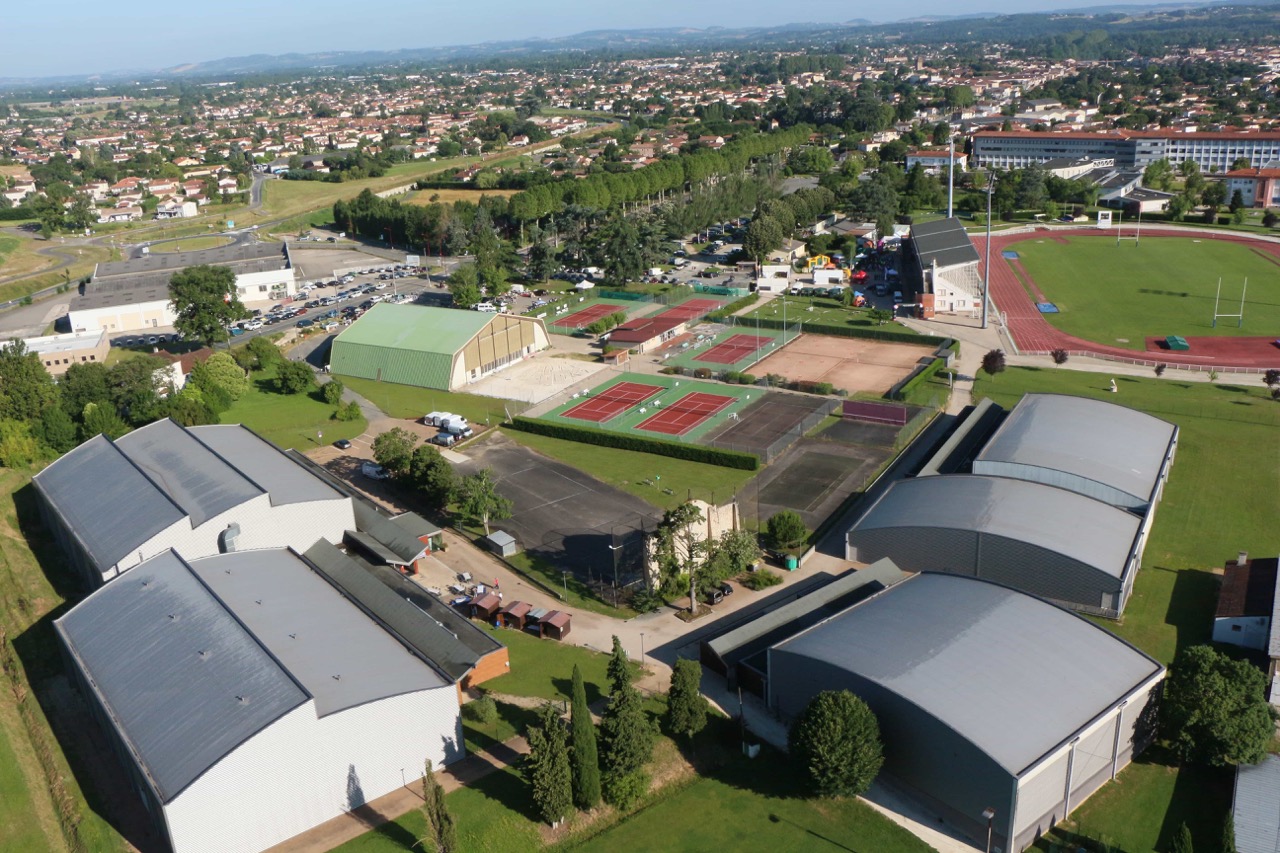 vue-densemble-complexe-sportif-1-1