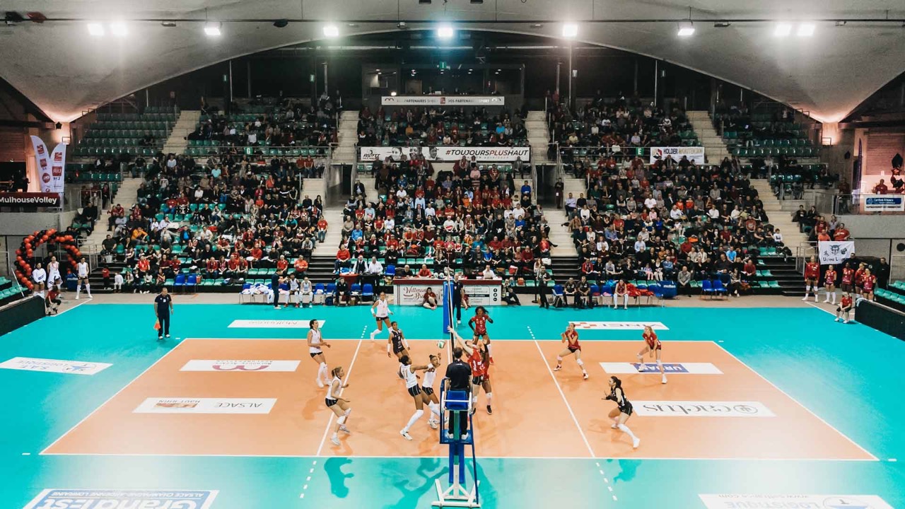 4-palais-des-sports-terrain-de-volley