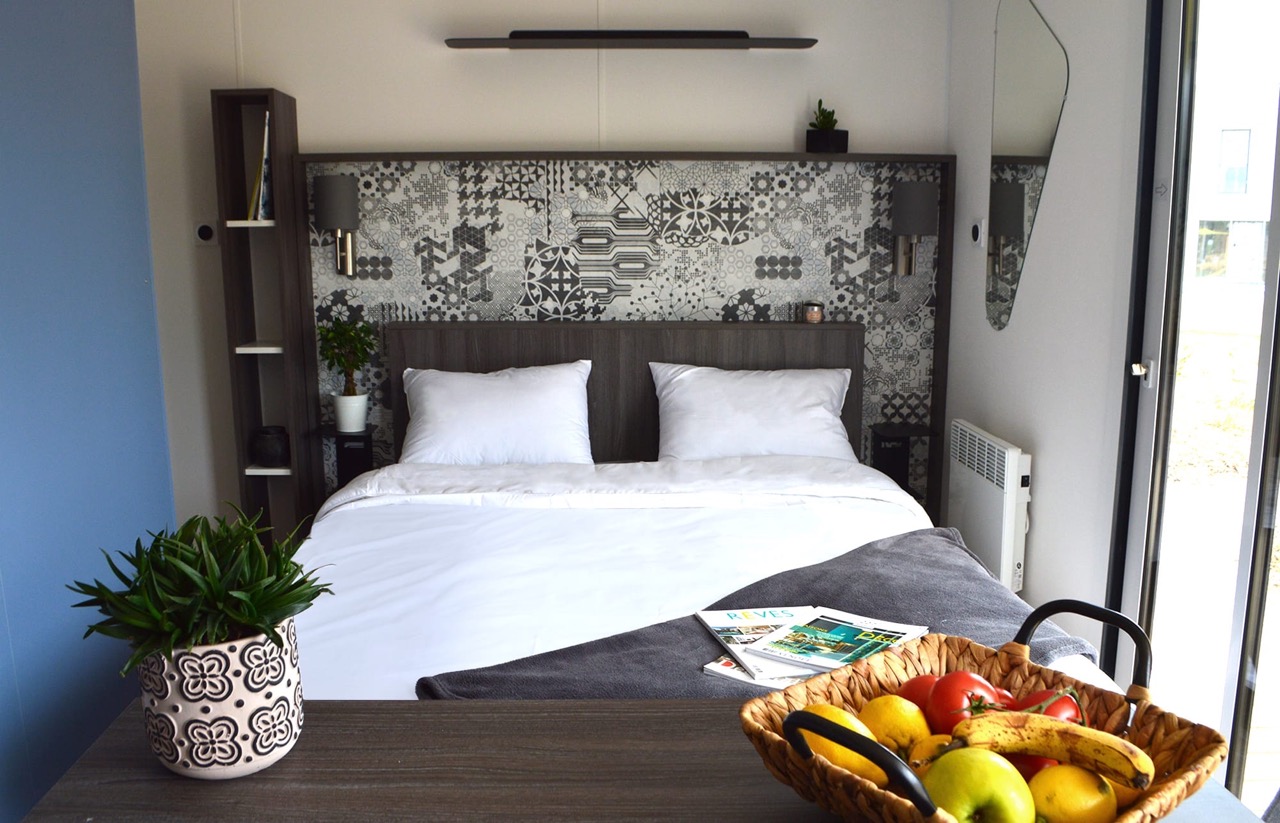 AX-HOTEL