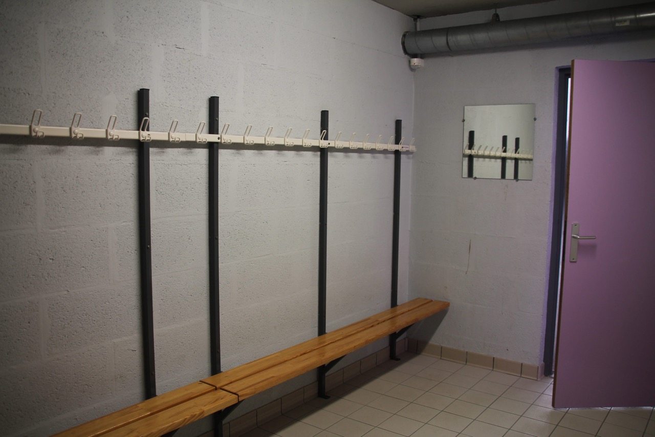 Complexe_sportif_Coubertin_vestiaires