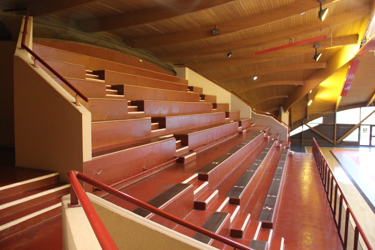 DOJO-MCY-TRIBUNES