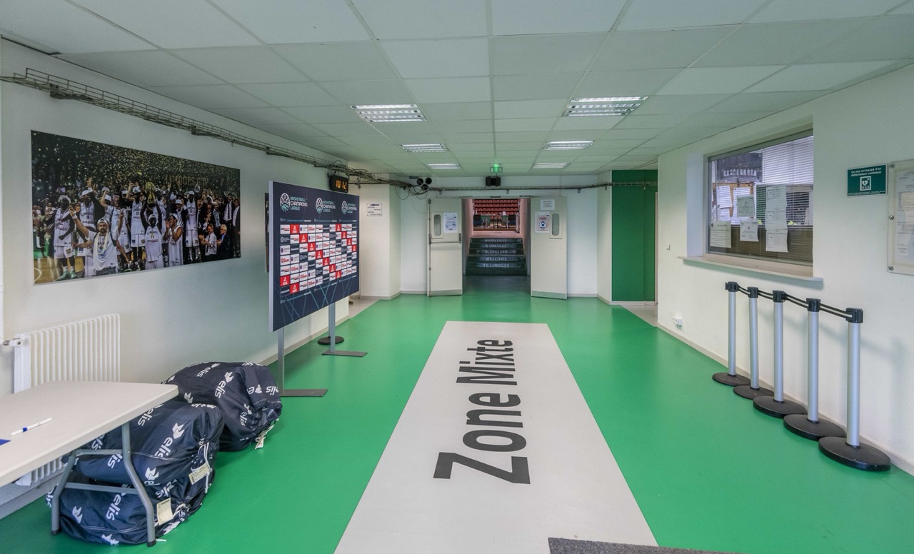 entree-joueurs-et-presse-du-palais