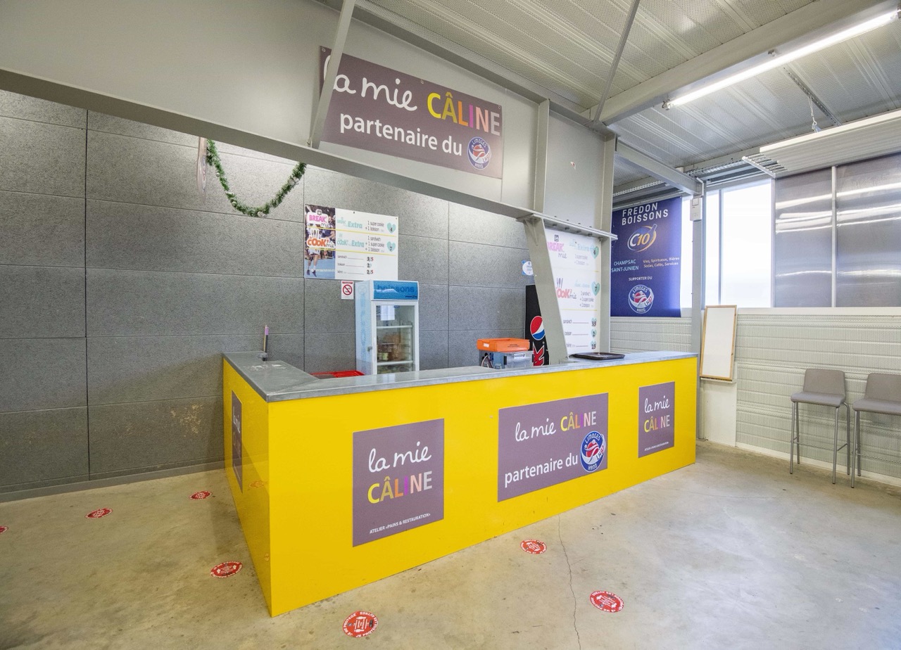 Gymnase-H-Normand-buvette-