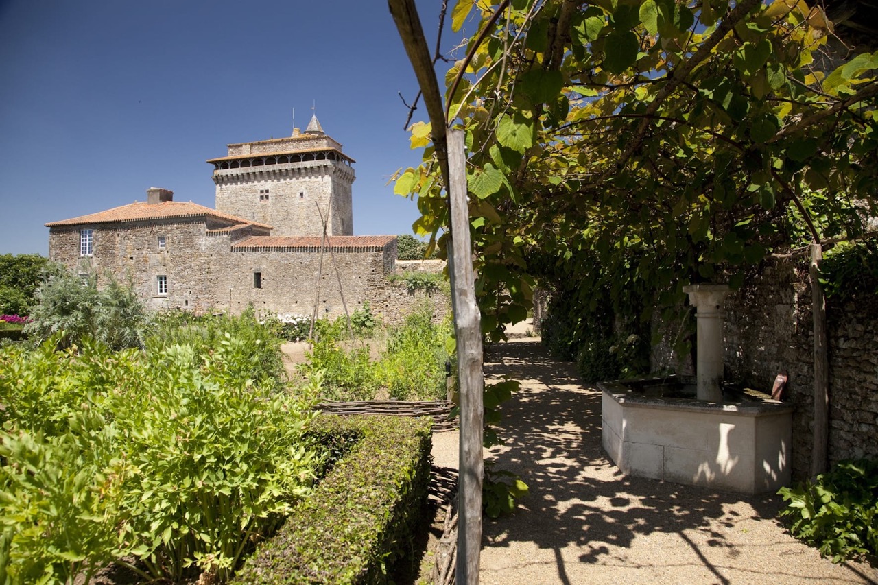 Jardin-Bazoges-en-Pareds-©Commune-de-Bazoges-en-Pareds