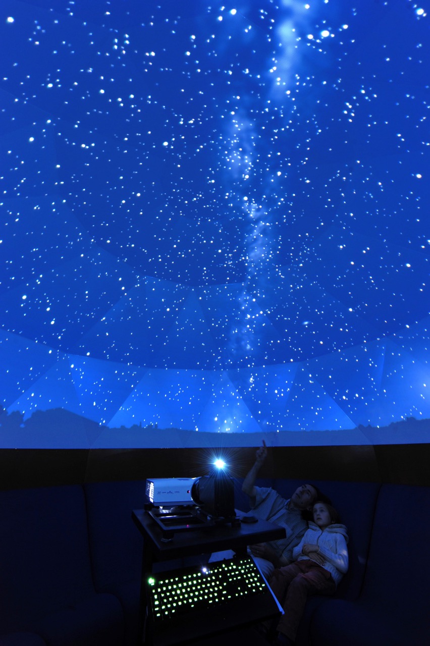 Planetarium-La-Chapelle-aux-Lys
