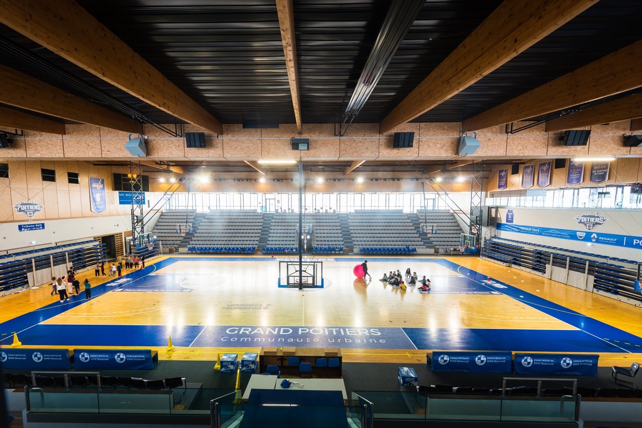 Salle-J-P.-Garnier-salle-basket-2