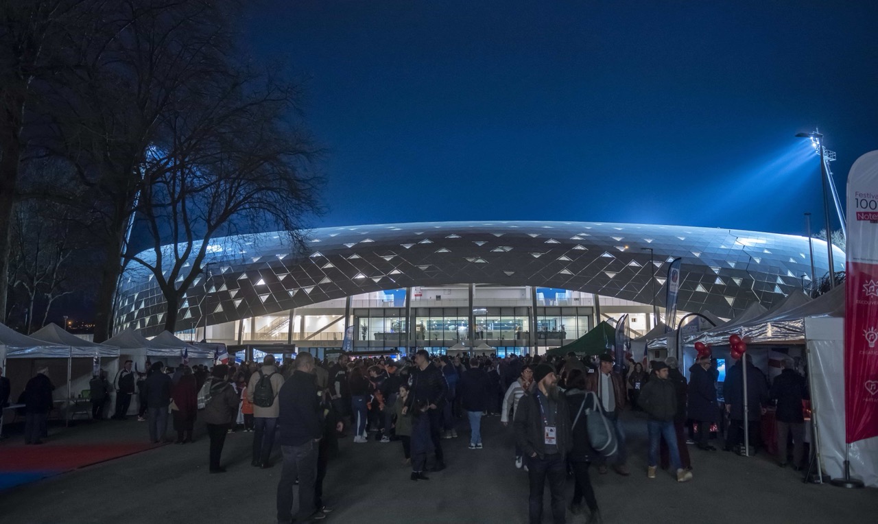 Stade-de-nuit-face-sud