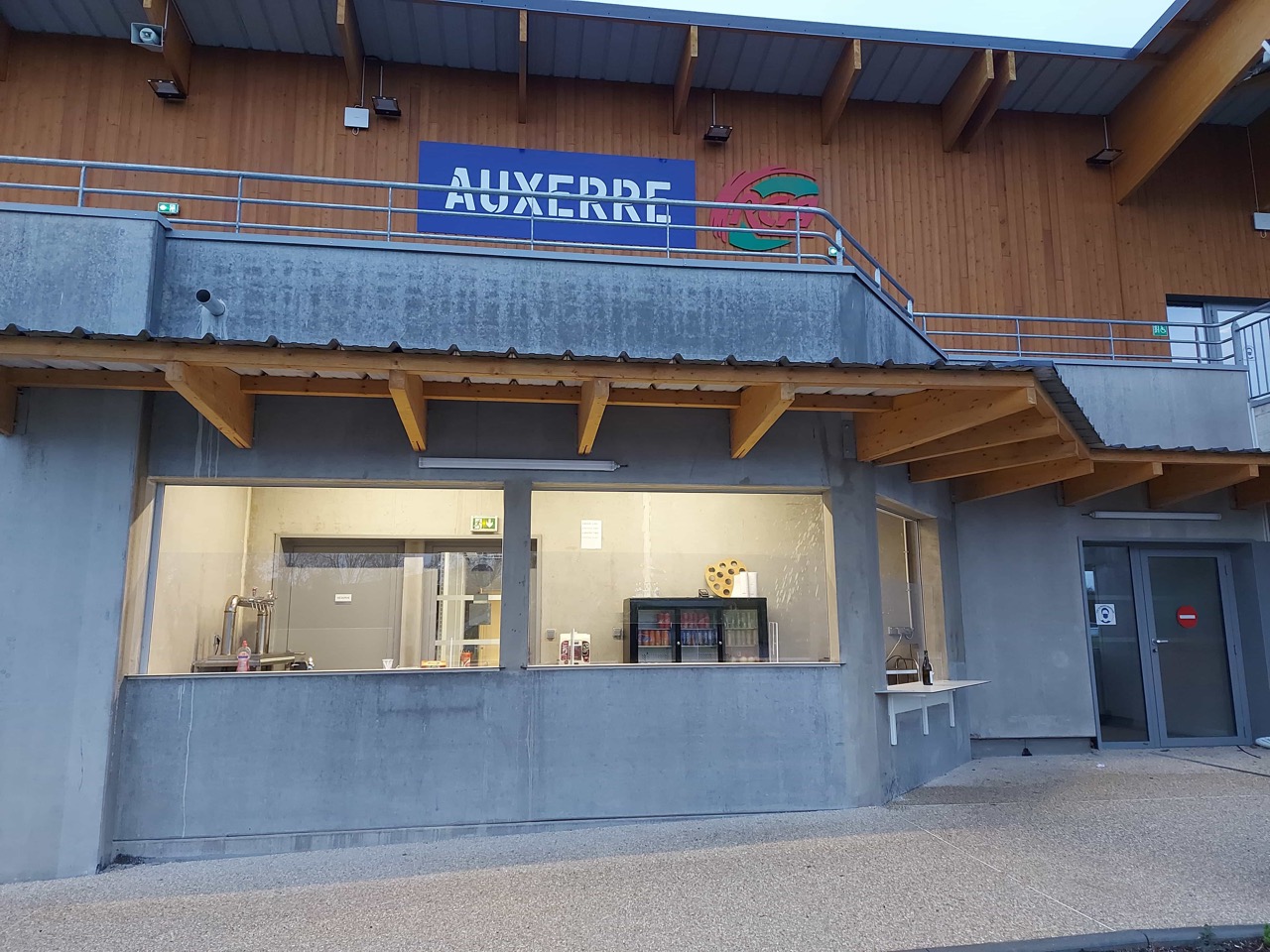 Vue-de-face-Club-RCA