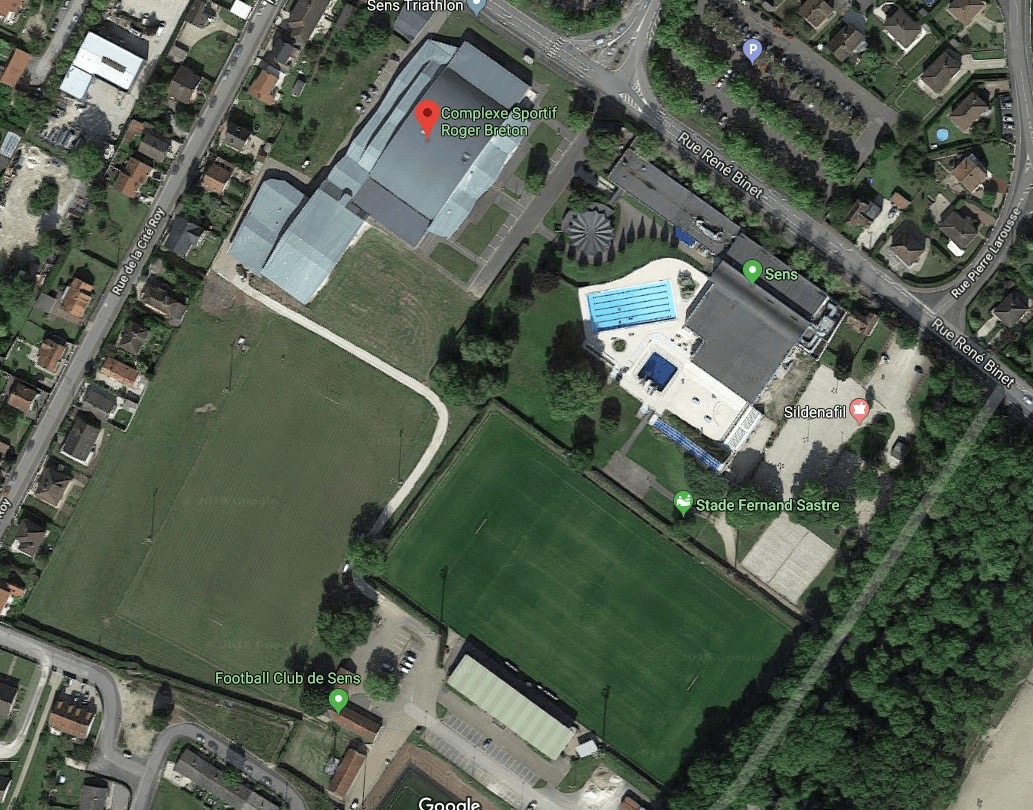 Vue-densemble-Complexe-Sportif-Roger-Breton-Sens