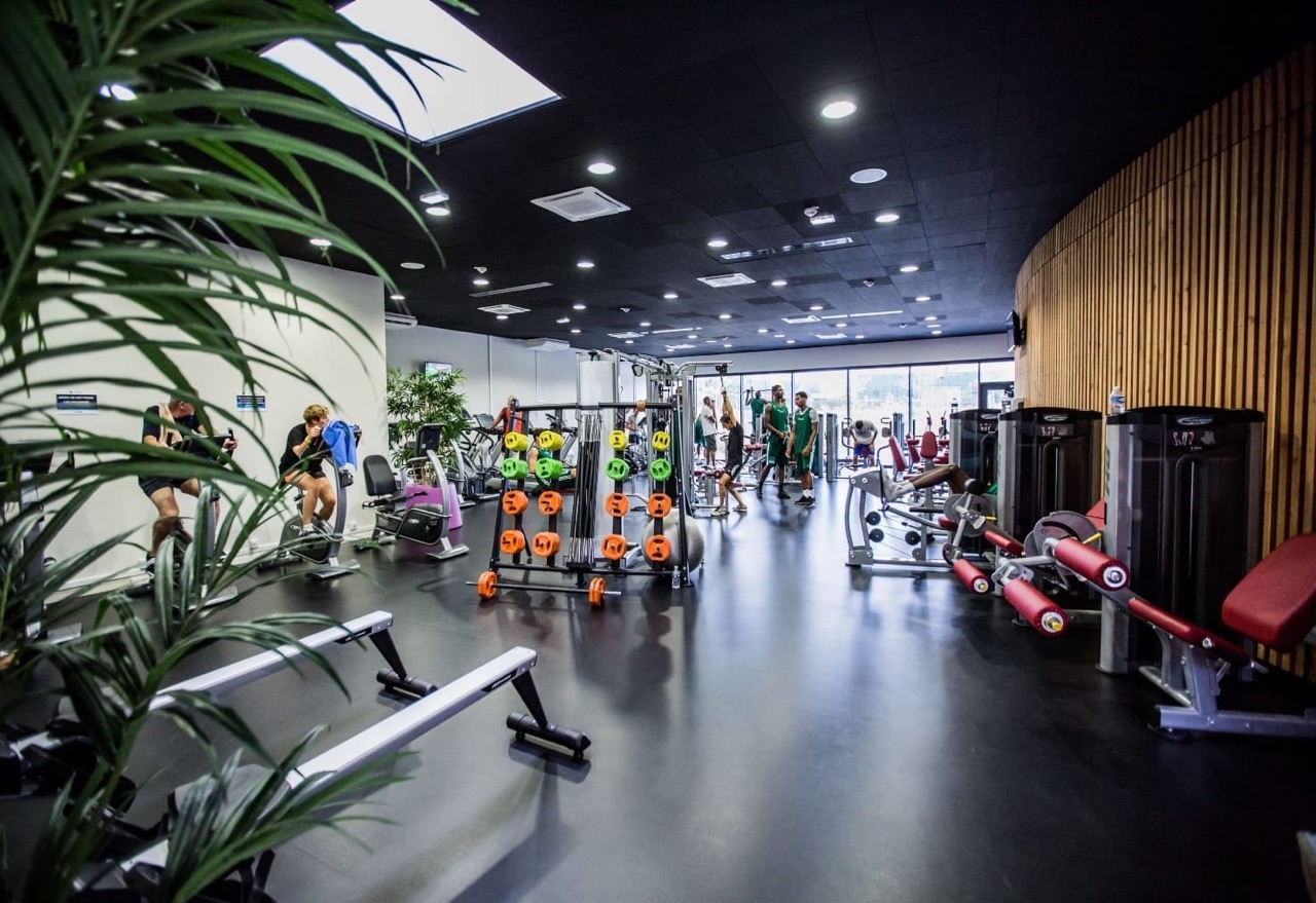 Vue-salle-de-musculation