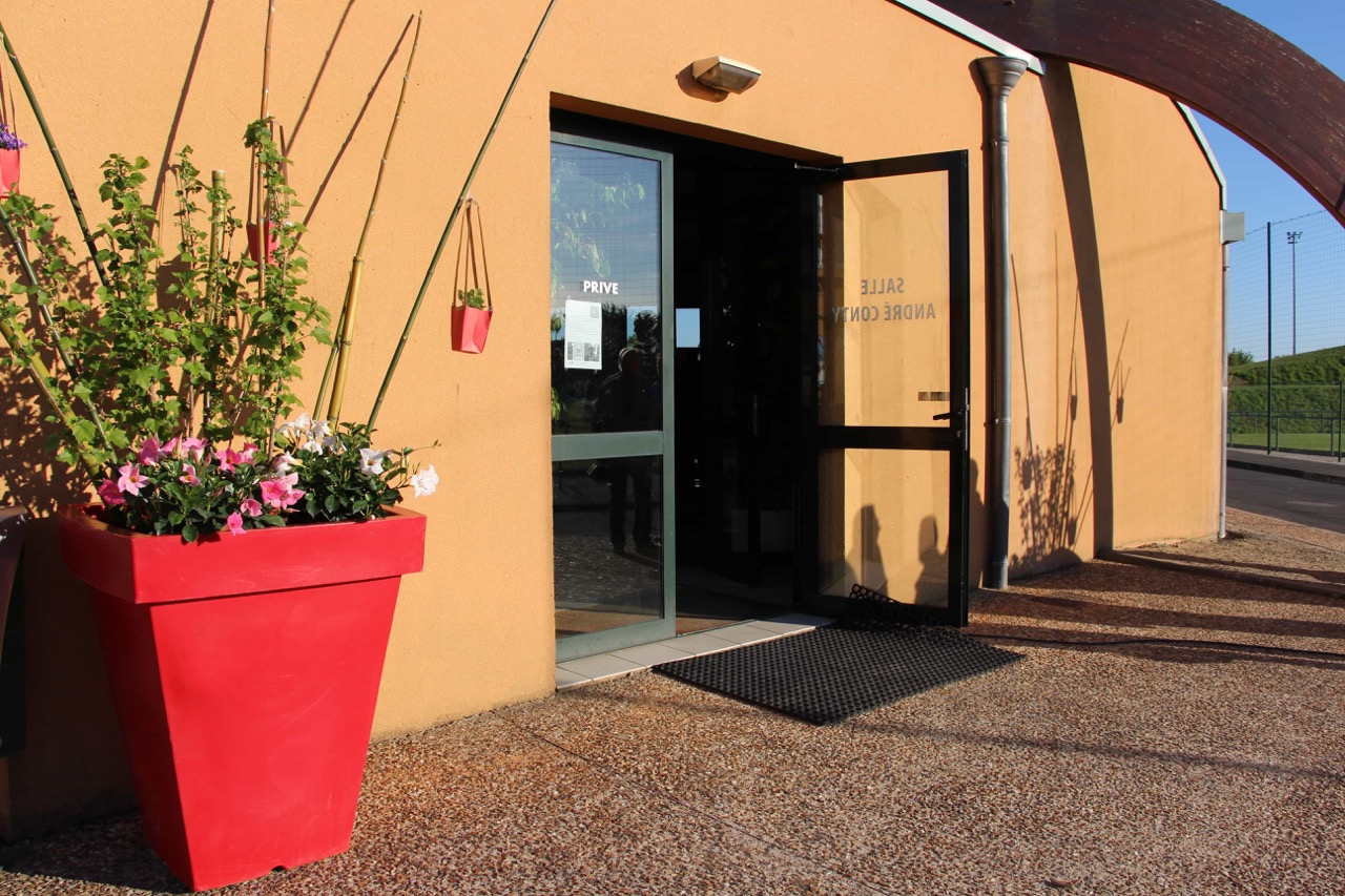 04_Acces-salle-de-convivialite_Coulaines-Copie