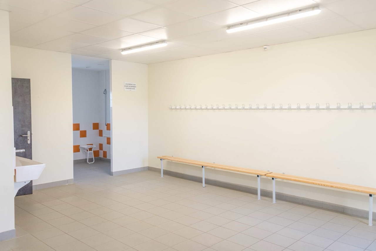 10-Macon_Stade-Marie-Jose-Perec_vestiaire