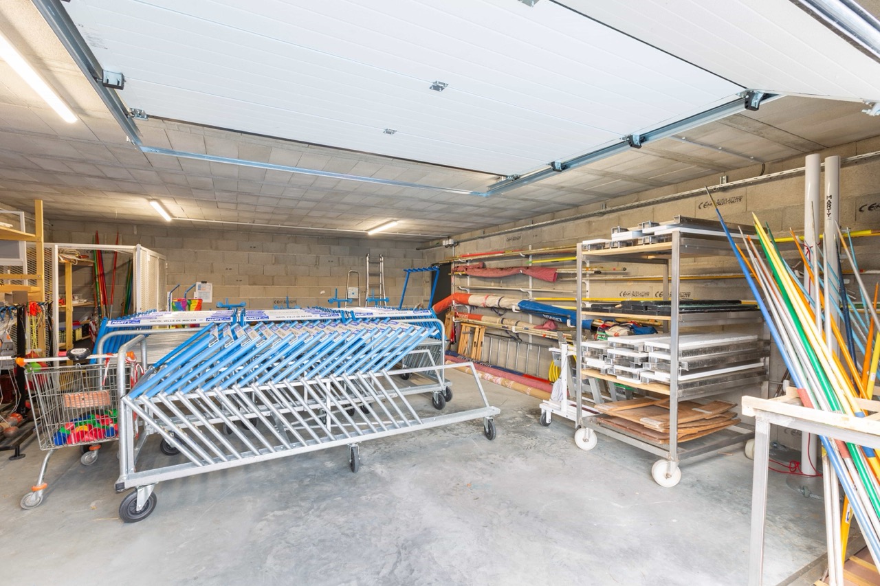 14-Macon_Stade-Marie-Jose-Perec_local-materiel