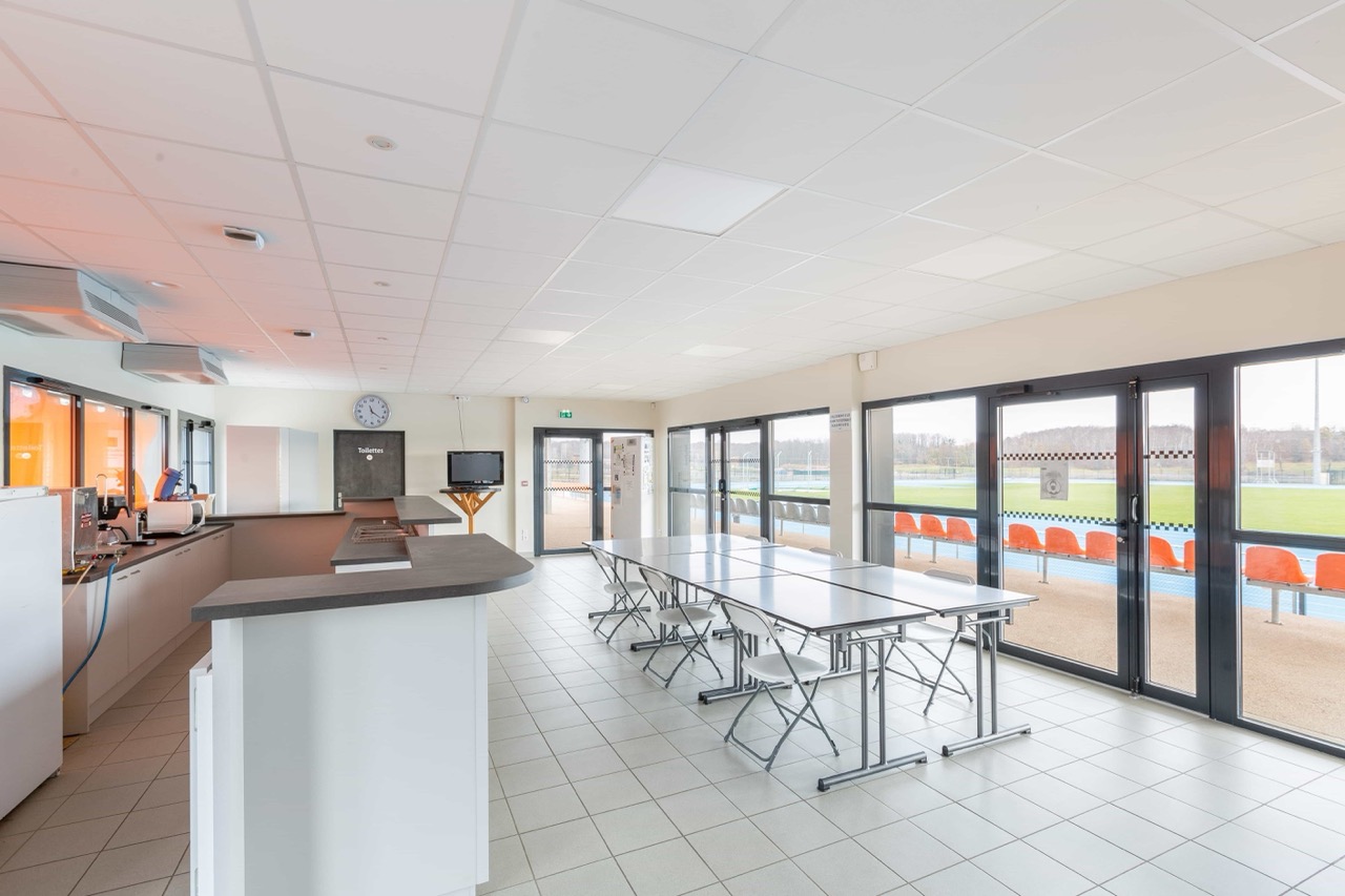 15-Macon_Stade-Marie-Jose-Perec_club-house