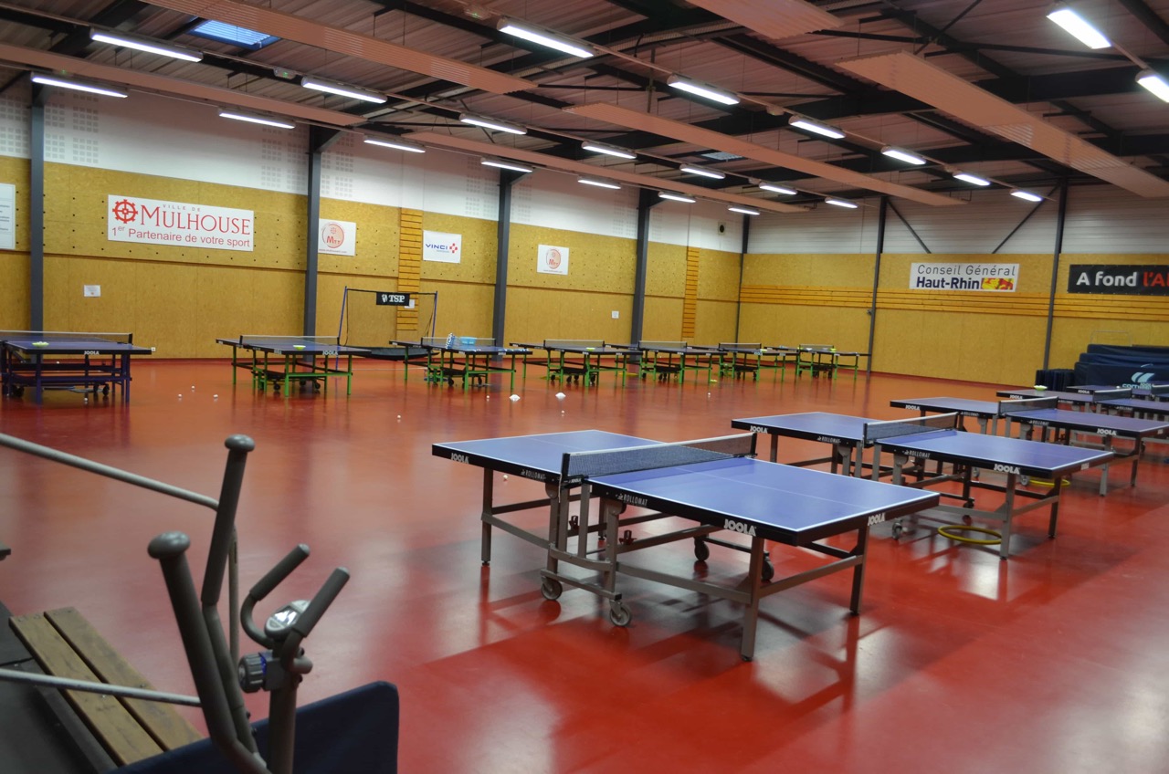 2-Gymnase-Brustlein-Vue-des-aires-de-jeux-vides