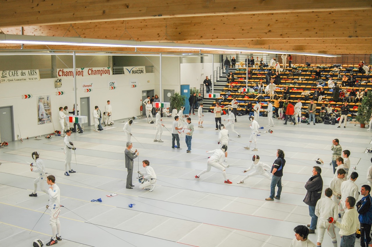 3-Macon_Complexe-sportif-des-Saugeraies_salle-tribune