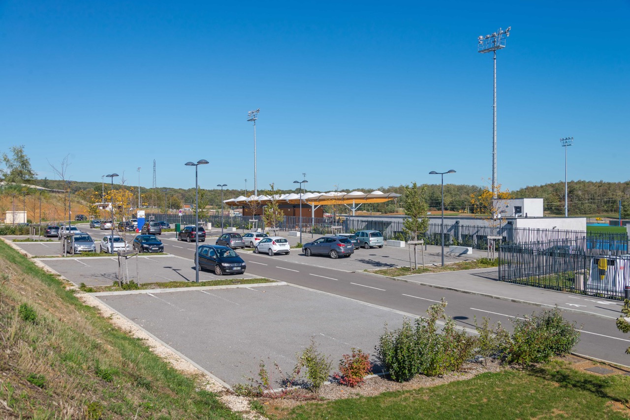 3-Macon_Stade-Marie-Jose-Perec_parking
