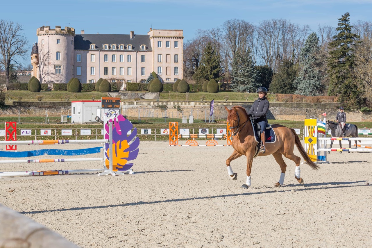 4-Macon_Centre-Equestre-de-Macon-Chaintre_carriere-du-chateau