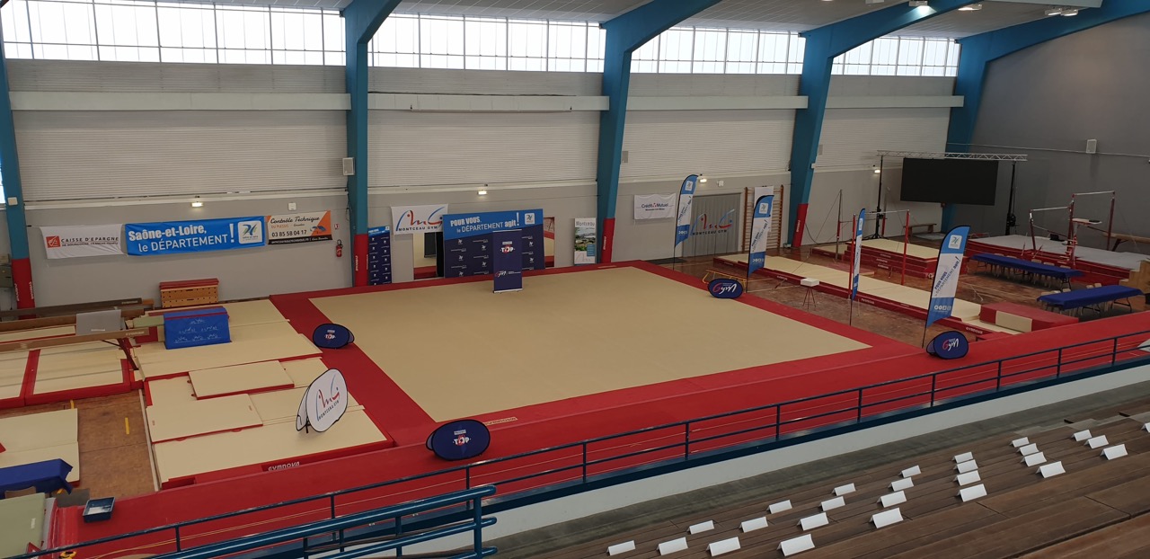 4-salle-J.-Bouveri-configuration-Top-12