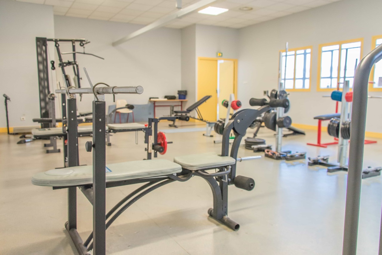 9-Macon_Complexe-Fernand-Velon_musculation-2
