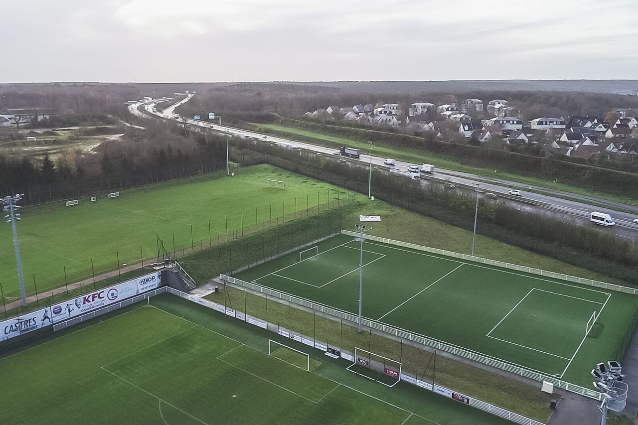 Aerienne-stade-du-chene-a-Leu-PLO-11122019021