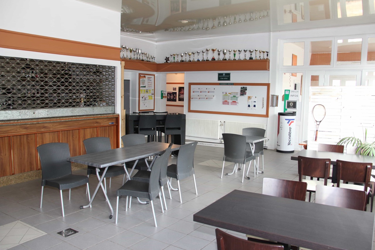 Aix-les-Bains-Tennis-club-Bar-restaurant