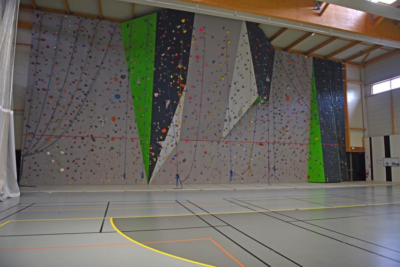 Interieur-grande-salle_Mur-descalade
