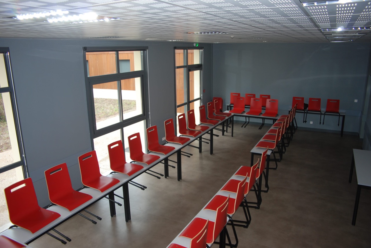 Salle-de-reunion-Les-Sables