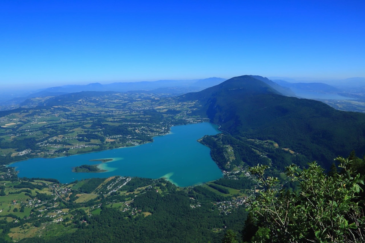 Vue-aerienne-lac-JP-DUPRAZ